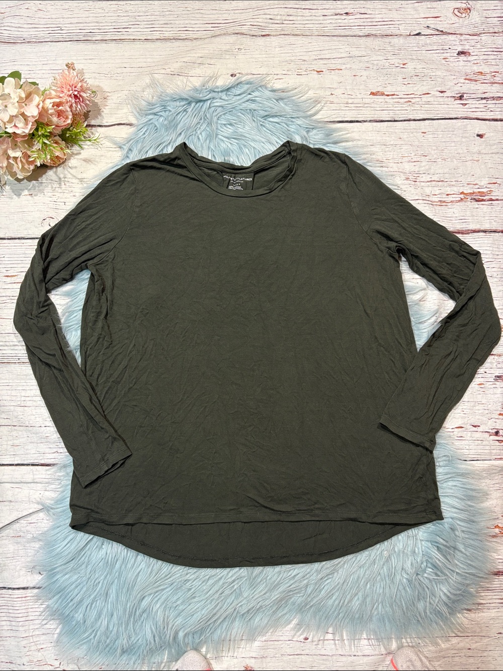 Majestic Filatures Superwashed Soft Touch Long Sleeve Green Tee sz 4